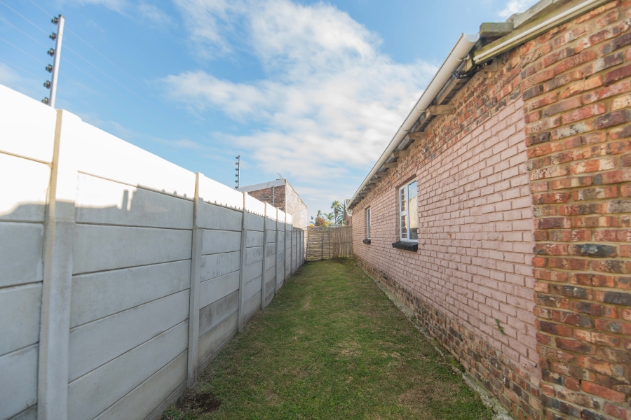 6 Bedroom Property for Sale in Sherwood Eastern Cape